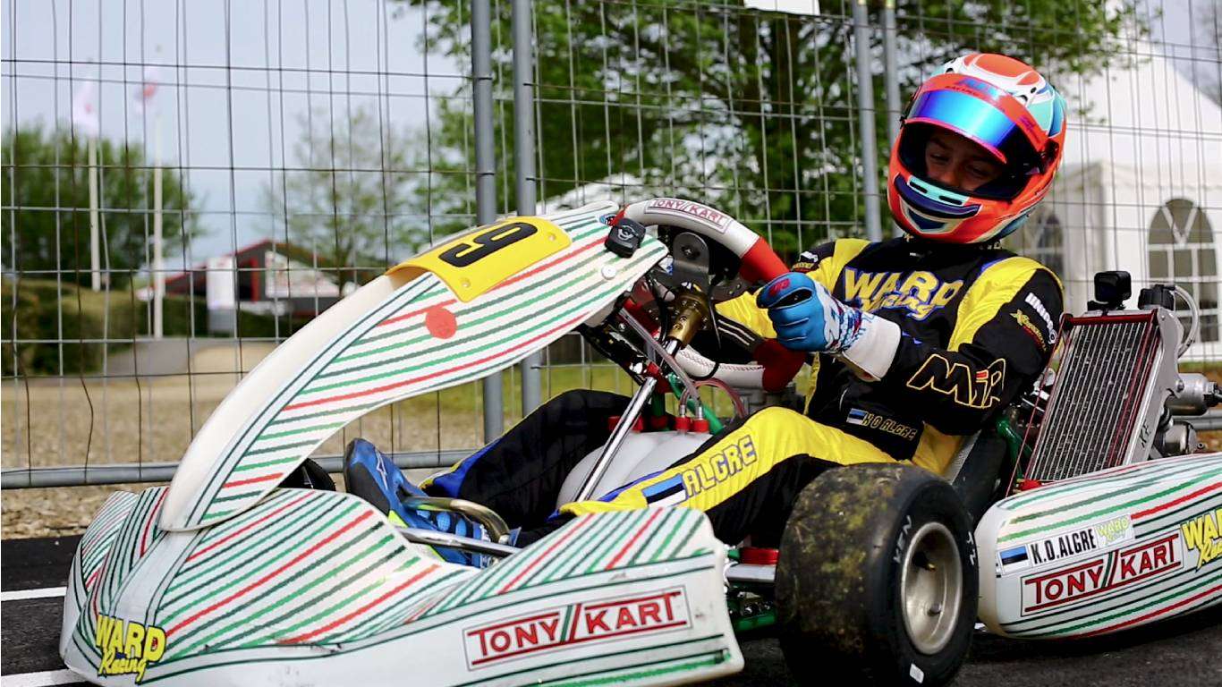 Karting akademija, magazin